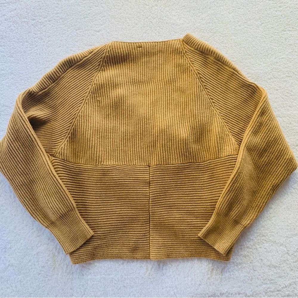 Lush Camel Colored Faux Wrap Crisscross Vneck Knit Chunky Sweater | Medium - Picture 4 of 7